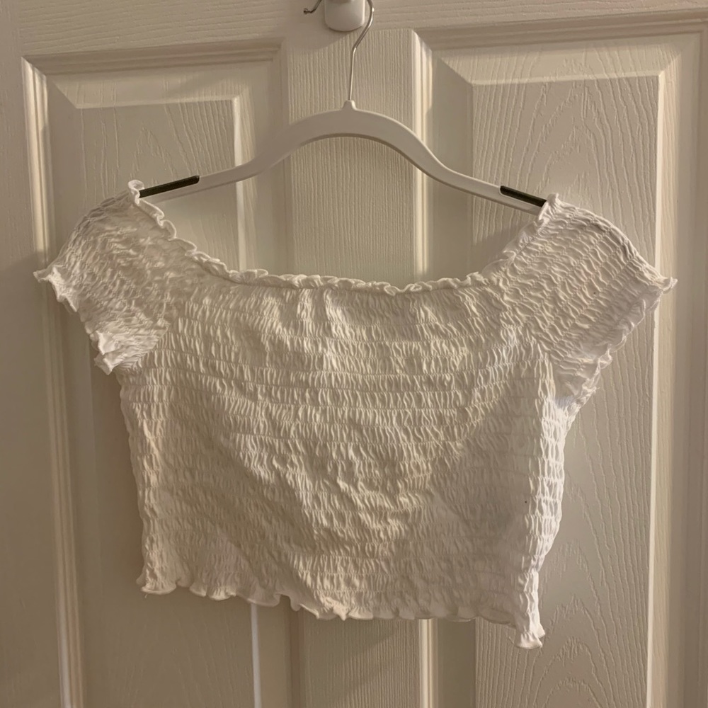 Ruched white H&M crop top! NWT